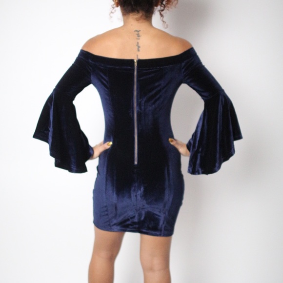 Blue velvet Dress - Picture 7 of 8
